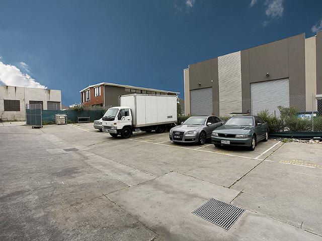 Click to view all images 102A Gaffney Street Coburg VIC 3058 - Image 2