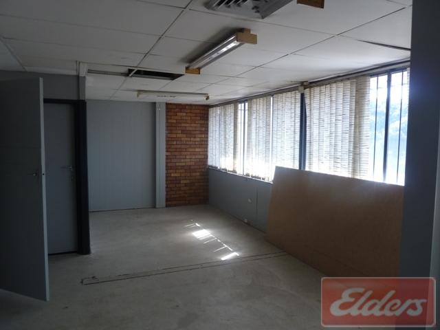 Click to view all images 26 Cambridge Street Coorparoo QLD 4151 - Image 2