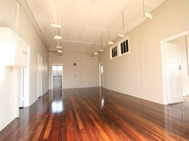 Click to view all images 219 Cavendish Road Coorparoo QLD 4151 - Image 1