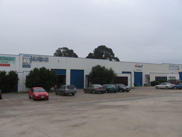 Click to view all images 2/200 Sladen Street Cranbourne VIC 3977 - Image 3