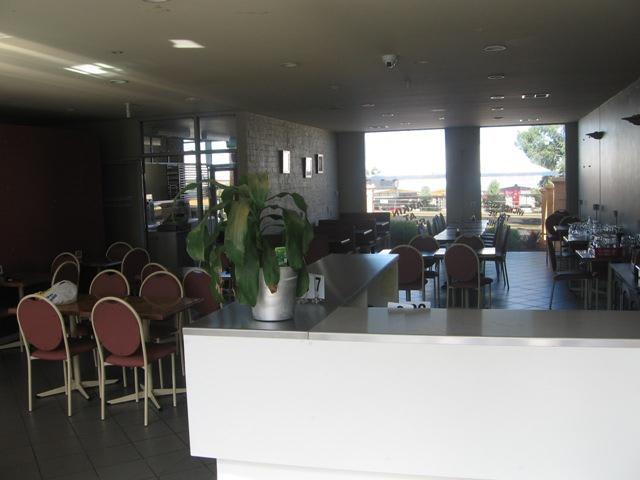 Click to view all images . Total/129 Hall Road Carrum Downs VIC 3201 - Image 3