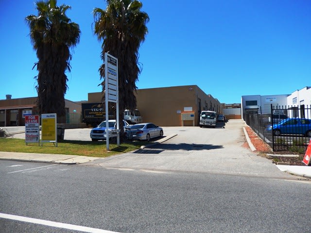 Click to view all images Unit 3 //236 Star Street Welshpool WA 6106 - Image 1