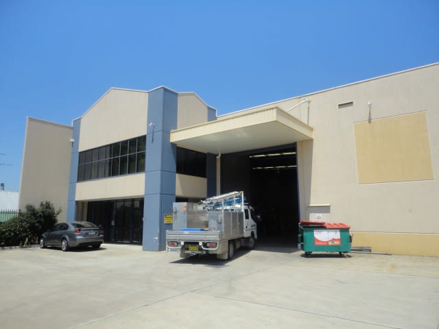Unit 2/38-40 Aero Road Ingleburn NSW 2565 - Image 2