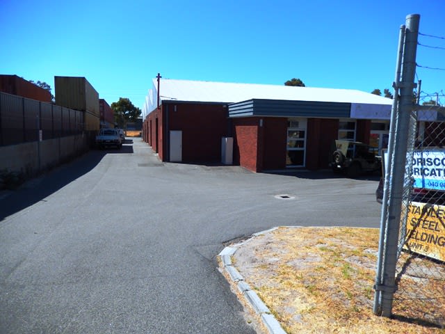 Click to view all images Unit 2 //69 Division Street Welshpool WA 6106 - Image 1