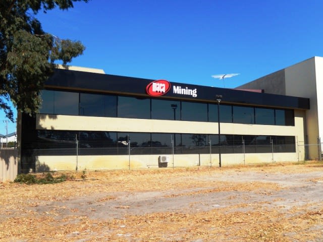 Click to view all images 96 & 98 Ewing Street Welshpool WA 6106 - Image 3