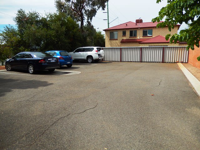 Unit 3 //262  Orrong Road Carlisle WA 6101 - Image 2