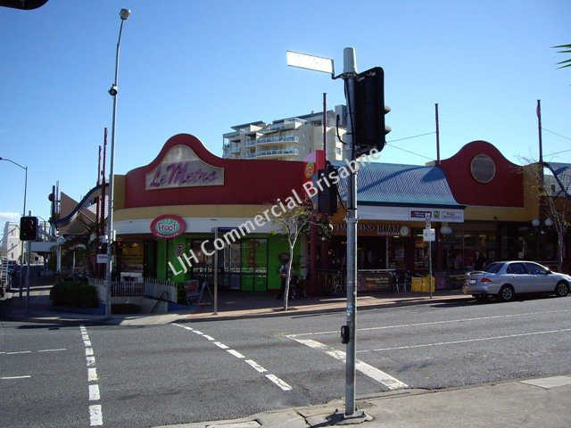 Click to view all images 6/8 Station Road Indooroopilly QLD 4068 - Image 2