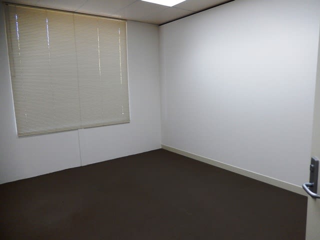 Click to view all images Suite 1 //398 Great Eastern Highway Ascot WA 6104 - Image 3