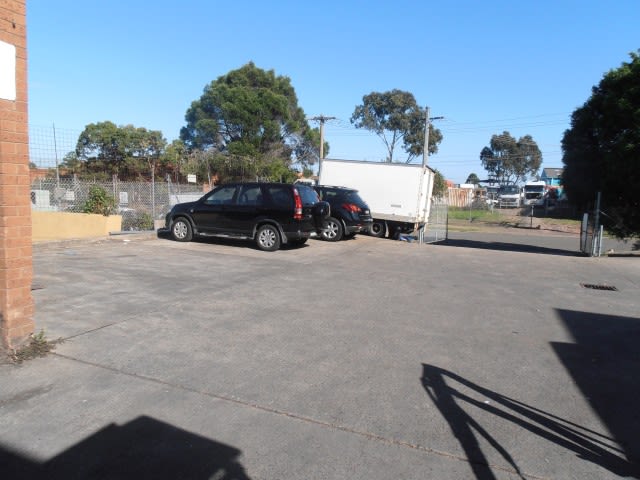 Click to view all images Unit 6/26 Kelso Crescent Moorebank NSW 2170 - Image 3