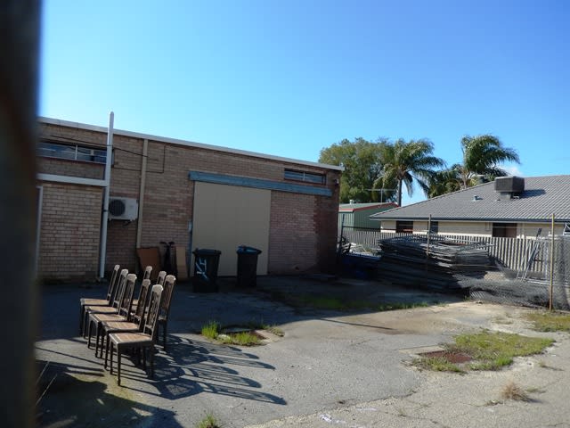 Click to view all images Unit 4 / /31 Kembla Way Willetton WA 6155 - Image 1