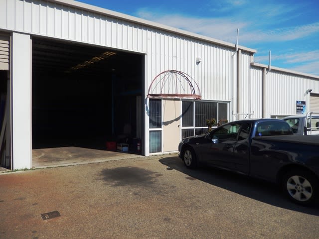 Click to view all images Unit 17 //96-100 Briggs Street Welshpool WA 6106 - Image 1