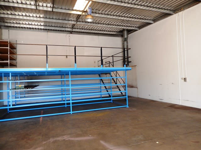 Click to view all images Unit 17 //96-100 Briggs Street Welshpool WA 6106 - Image 3