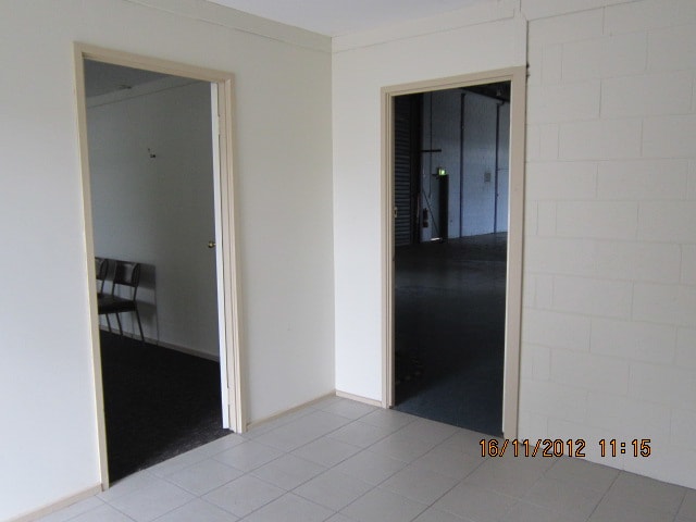 Click to view all images 1/1 Brunsdon Street Bayswater VIC 3153 - Image 3