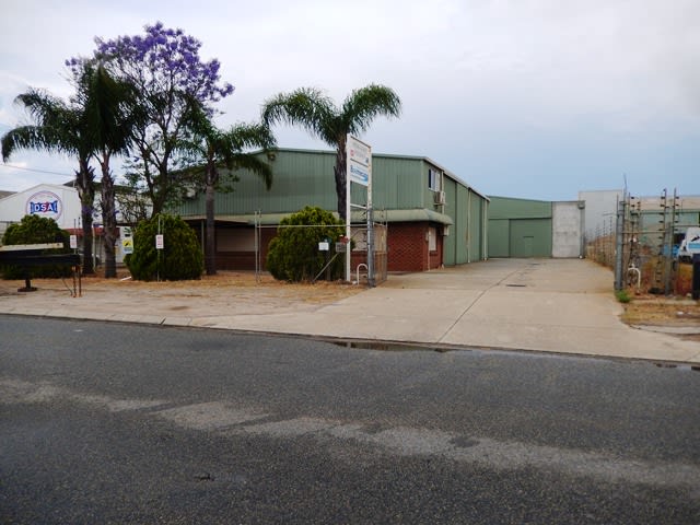 Click to view all images 39 Chisholm Crescent Kewdale WA 6105 - Image 1