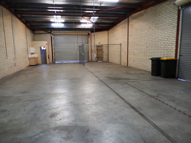 Click to view all images Suite 1 / /207 Bank Street East Victoria Park WA 6101 - Image 3