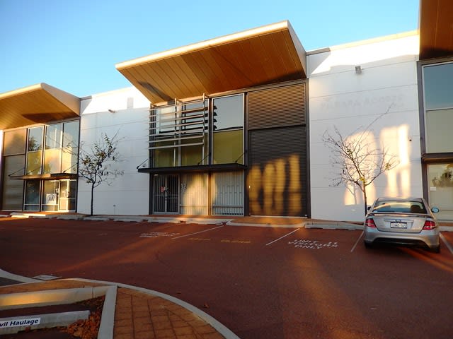 Click to view all images Suite 12 //28 Belmont Avenue Belmont WA 6104 - Image 1