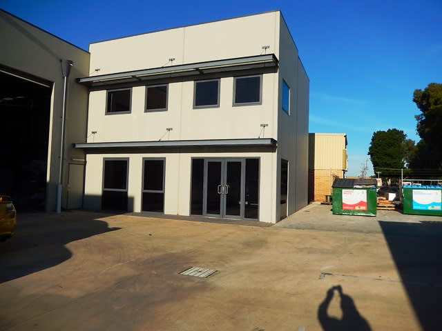 Click to view all images Unit 3 /22 Milford Street East Victoria Park WA 6101 - Image 1