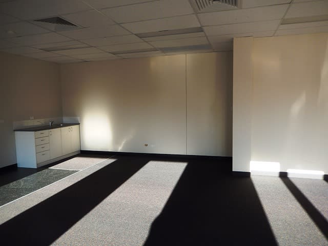 Click to view all images Unit 3 /22 Milford Street East Victoria Park WA 6101 - Image 2