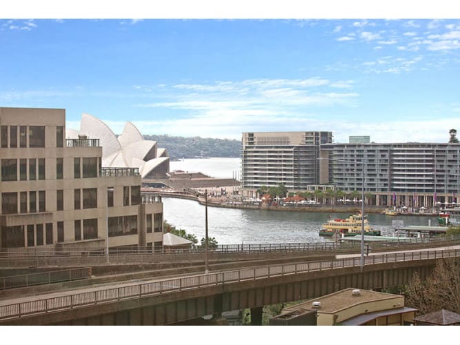 Click to view all images 209/111 Harrington Street Sydney NSW 2000 - Image 3