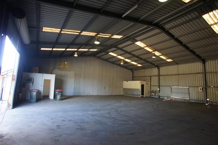 Click to view all images Unit 2, 3 McIntyre Road Tomago NSW 2322 - Image 3