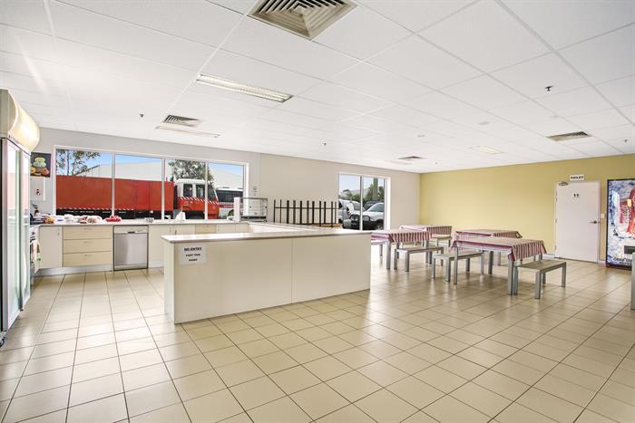 Click to view all images 43, 45 & 46 Riverside Drive Mayfield West NSW 2304 - Image 3