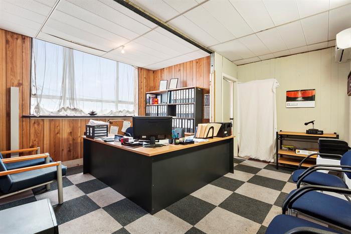 Click to view all images 52 Gaffney Street Coburg VIC 3058 - Image 3