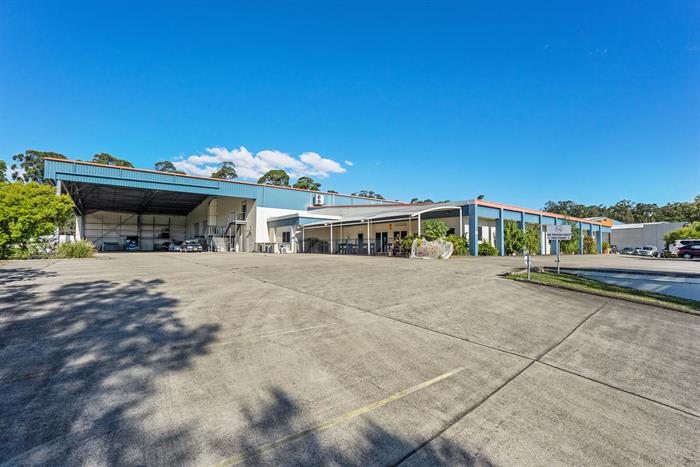Click to view all images 39 Stenhouse Drive Cameron Park NSW 2285 - Image 3