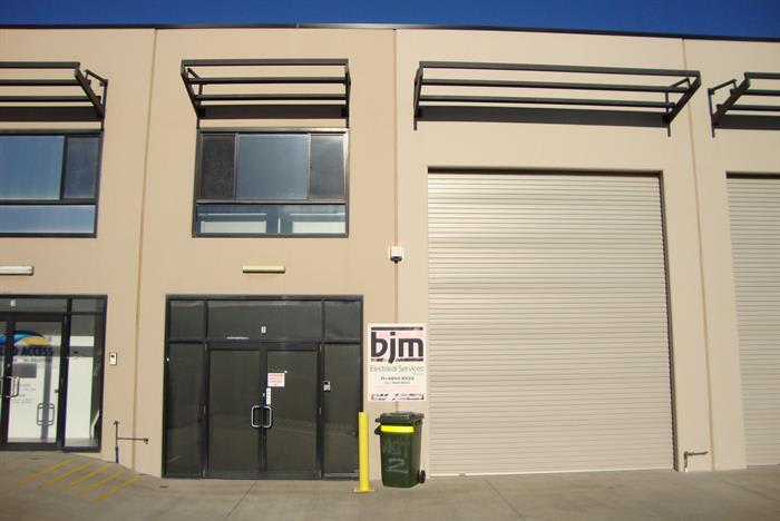 Click to view all images Unit 2, 28 Seasands Drive Redhead NSW 2290 - Image 3