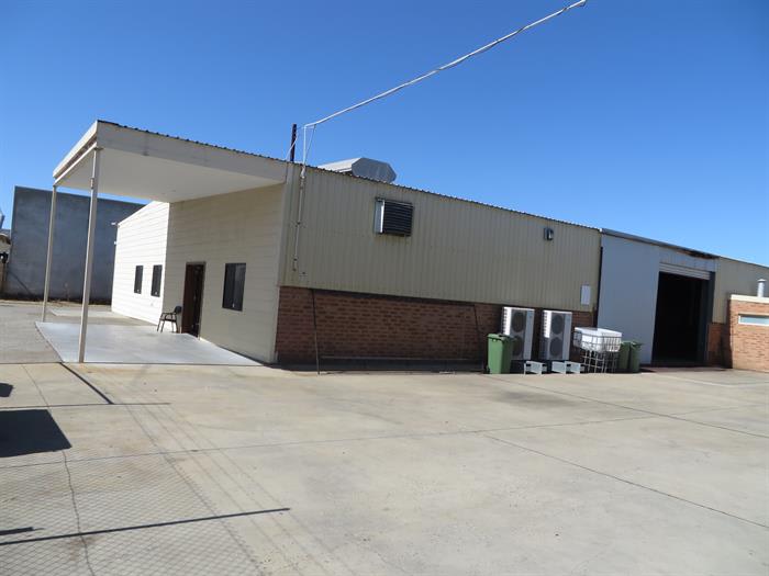 Click to view all images 9A Fairford Street Bassendean WA 6054 - Image 2
