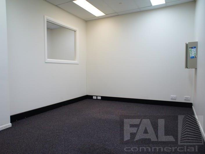 Click to view all images Unit 20/385 Sherwood Road Rocklea QLD 4106 - Image 2