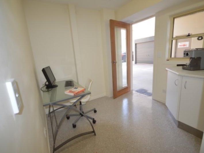 Click to view all images Currumbin QLD 4223 - Image 2