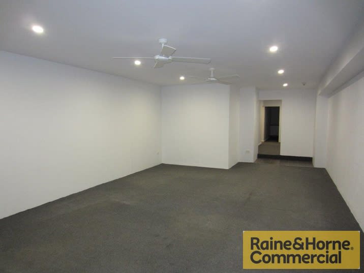 Click to view all images 12 Old Cleveland Road Greenslopes QLD 4120 - Image 3