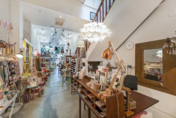 Click to view all images 123 Grey Street St Kilda VIC 3182 - Image 3