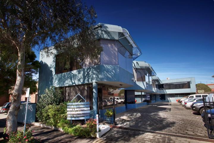 Click to view all images Unit 3, 15-17 Pakington Street St Kilda VIC 3182 - Image 1