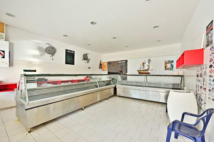 Click to view all images 171 Carlisle Street Balaclava VIC 3183 - Image 3