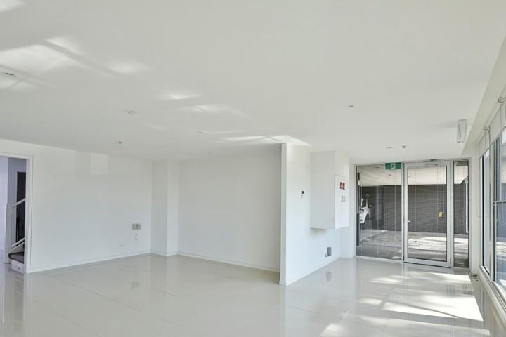 Click to view all images 2/1 George Street Sandringham VIC 3191 - Image 2