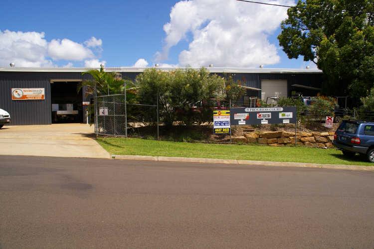 Click to view all images 2/9 Progress Court Harlaxton QLD 4350 - Image 2