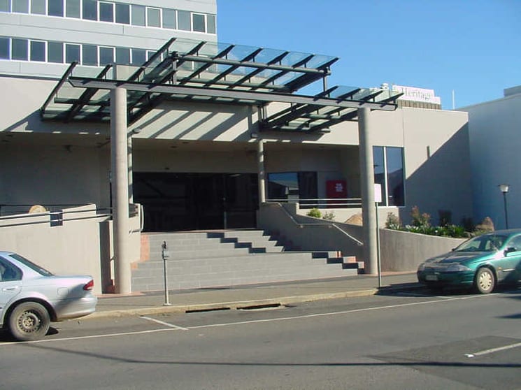 Click to view all images 4a/10 Russell Street Toowoomba City QLD 4350 - Image 3