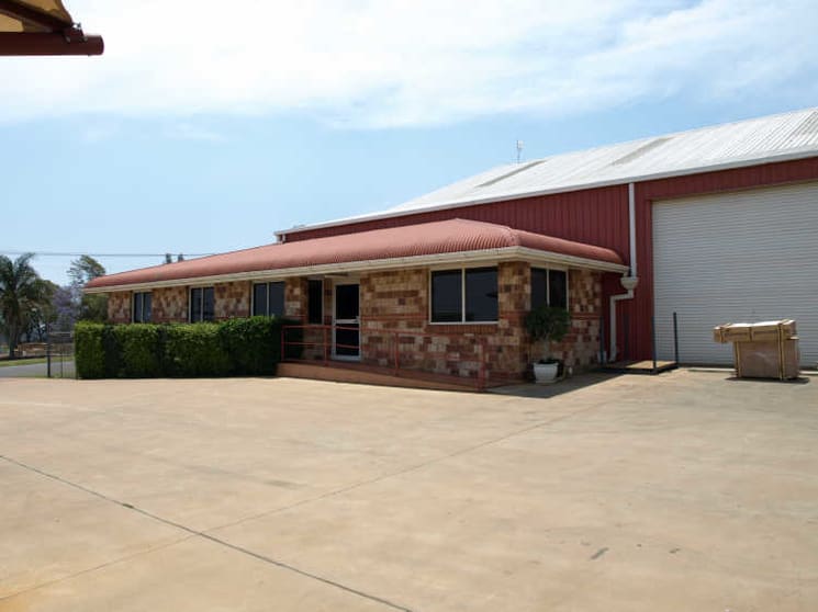 Click to view all images 40 Sowden Street Drayton QLD 4350 - Image 1