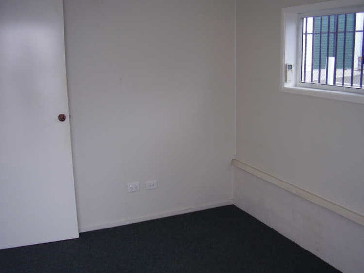 Click to view all images 2/45 Stephen Street South Toowoomba QLD 4350 - Image 2
