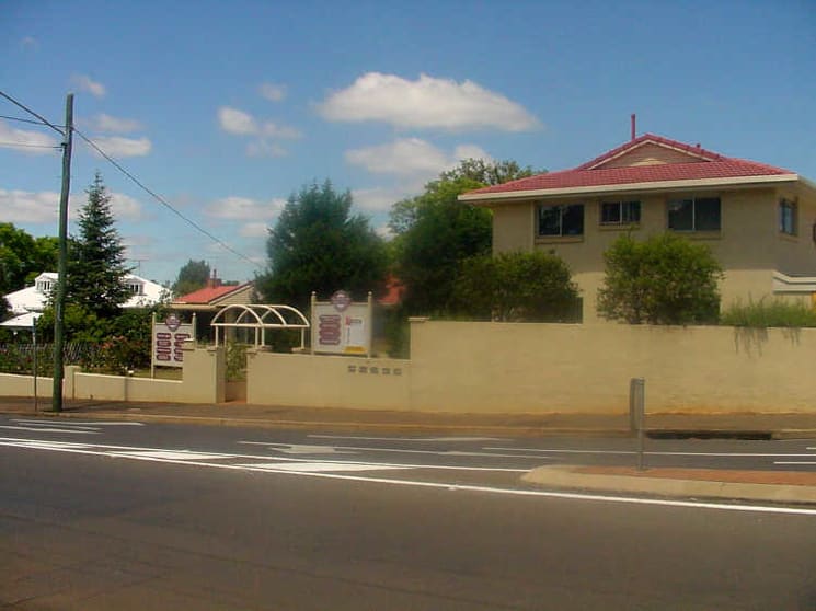 Click to view all images Unit 5/136-140 Russell Street Toowoomba QLD 4350 - Image 1