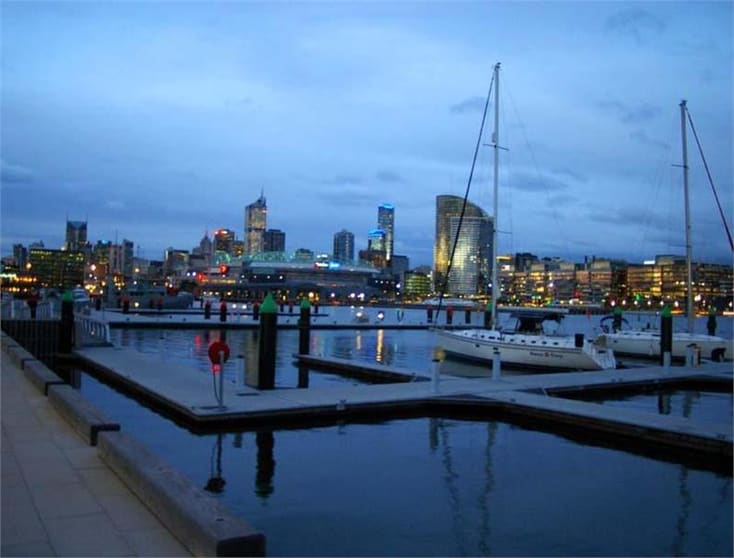 Click to view all images 12.04/401 Docklands Drive Docklands VIC 3008 - Image 3