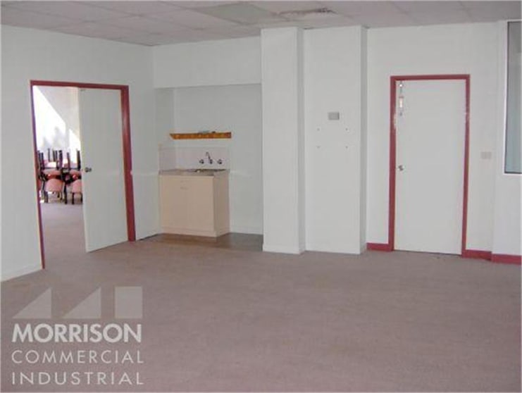 Click to view all images 3 /14 Garden Boulevard Dingley Village VIC 3172 - Image 2