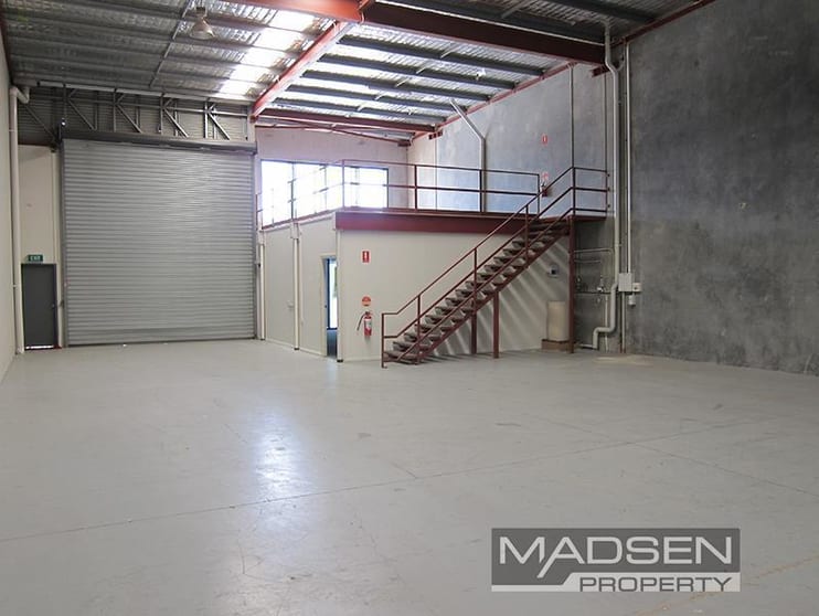 Click to view all images Coopers Plains QLD 4108 - Image 2