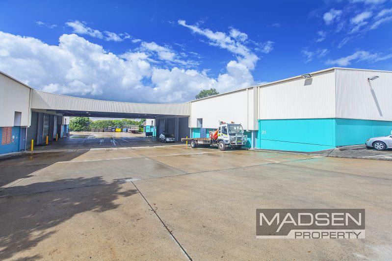 Click to view all images 21 Blunder Road Oxley QLD 4075 - Image 2