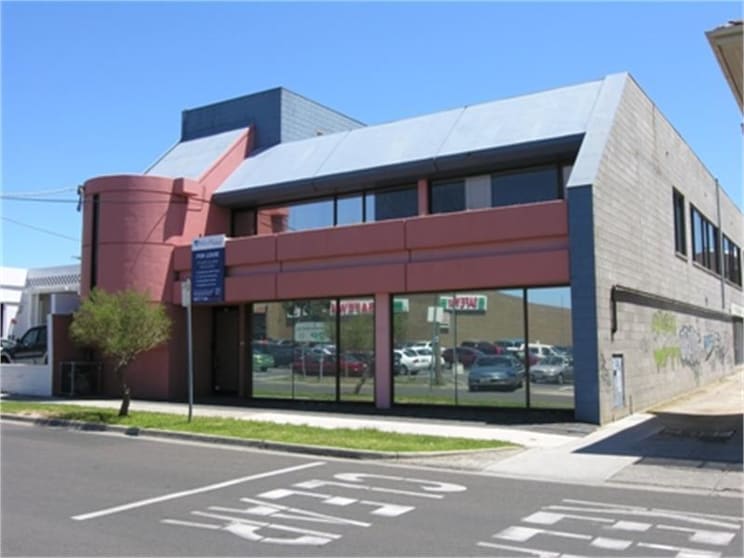 Click to view all images 17 Taylor Street Moorabbin VIC 3189 - Image 1
