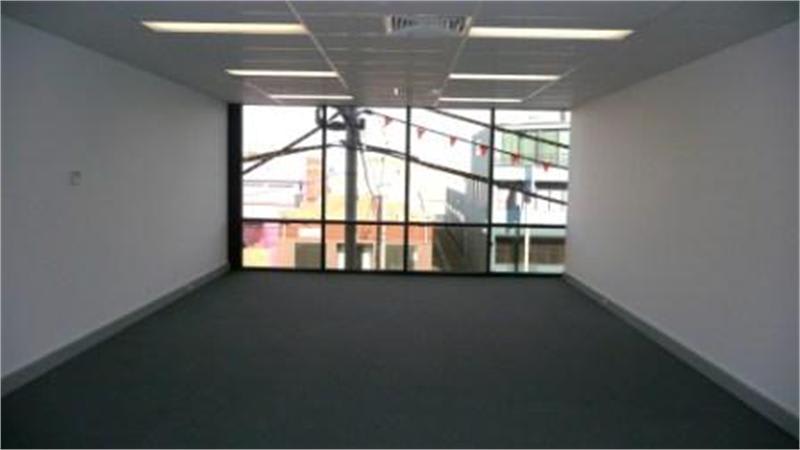 Click to view all images 18/70 Racecourse Road North Melbourne VIC 3051 - Image 3