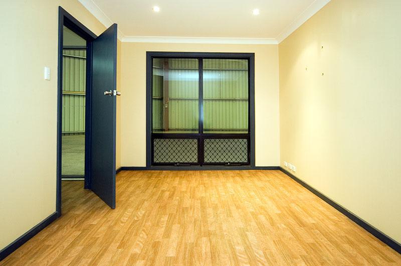 Click to view all images Unit 1/4 Creswell Road Largs North SA 5016 - Image 3