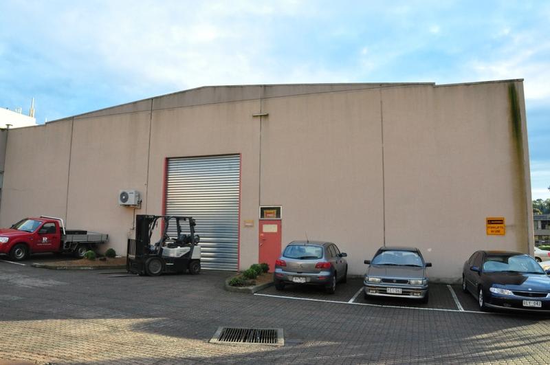 Click to view all images Unit 2/20 Peel Street Eltham VIC 3095 - Image 3