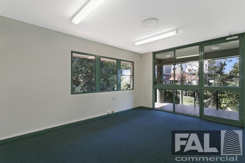 Click to view all images 9 McInroy St Taringa QLD 4068 - Image 3
